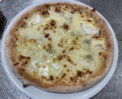 4 FORMAGGI BIANCA | LE TAVERNE - Pizzeria 